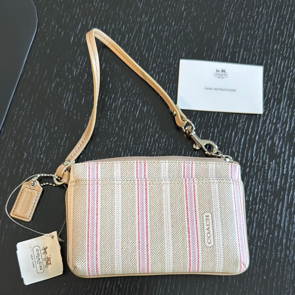 NWT coach wristlet wallet